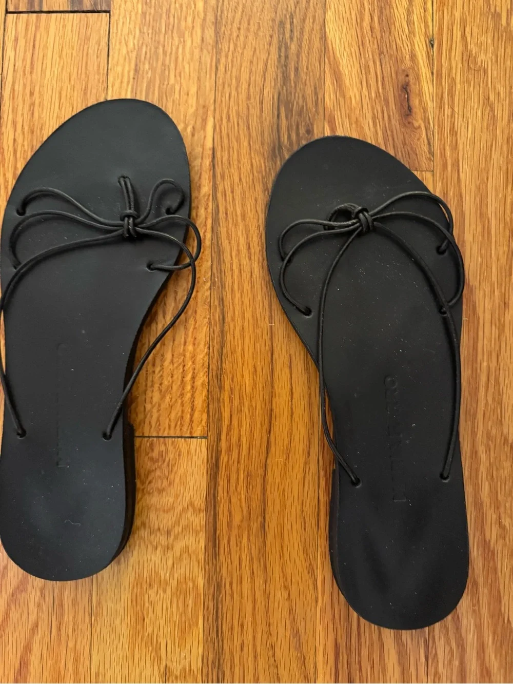 Minimal Knot Slide Sandals - Black Women